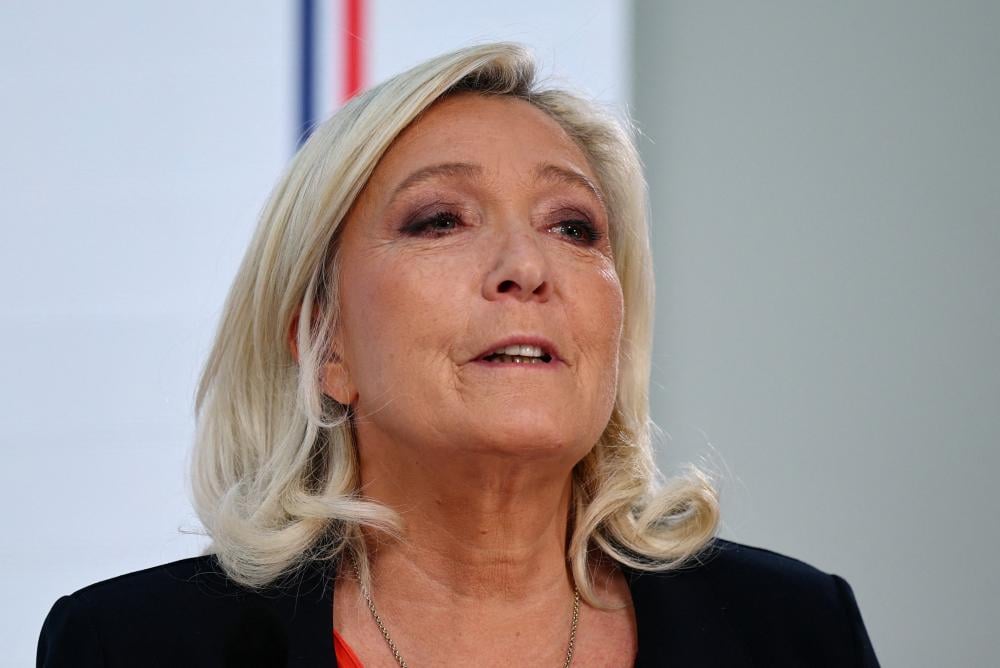 “Marine as President” Shakes Orléans... Le Pen Mobilizes Her Supporters as France Sits on a Powder Keg