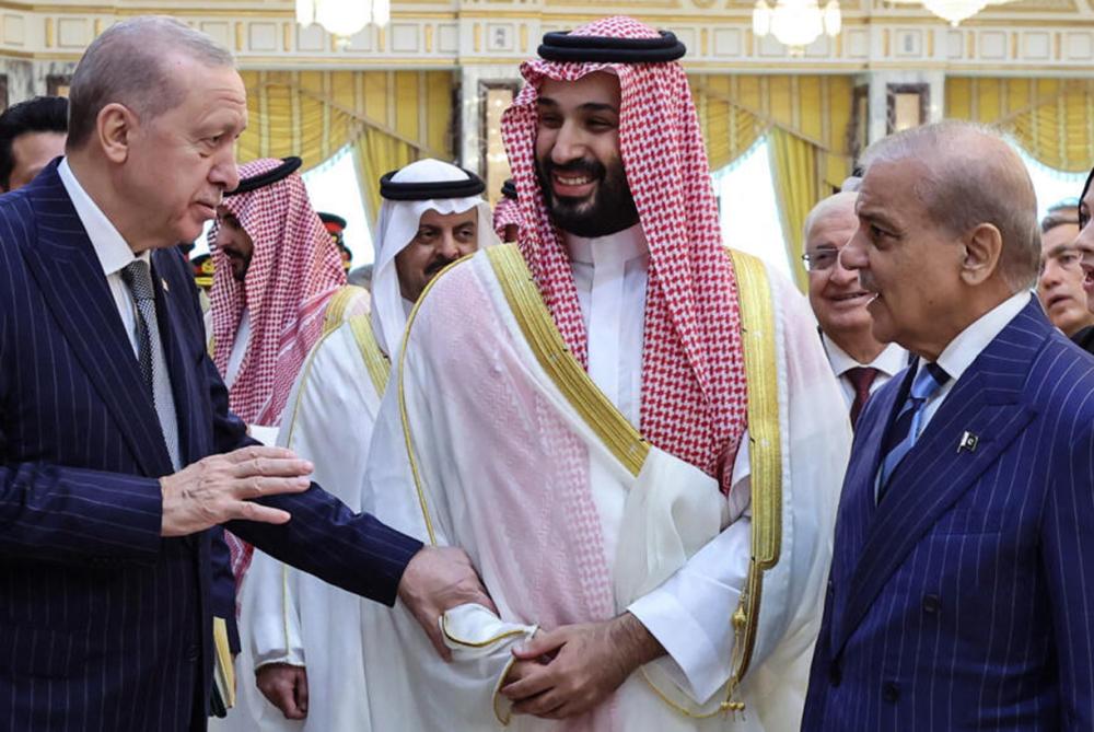 حلف مكة: من دفاع عسكري إلى دفاع سياسي
