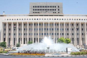 "المركزي السوري" يضاعف سعر صرف الليرة أمام الدولار