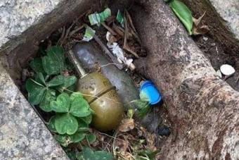قنبلة يدوية على طريق الجديدة