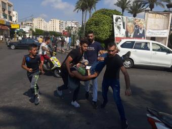 جرحى باشكال عند ساحة الشهداء في صيدا