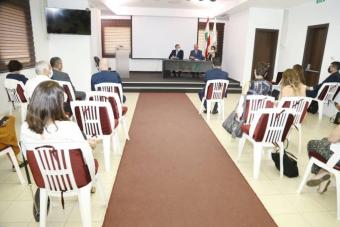 حسن دعا المنظمات الأممية والدولية إلى المشاركة في تغطية دعم الدواء عبر المركزي