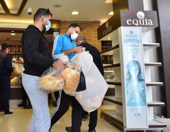 السلطة النهمة تُقاسم الفقراء رغيفهم "الناشف"... ولا تشبع