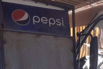 جرح شخص جراء اجتياح شاحنة رافعة لمقهى في عدلون