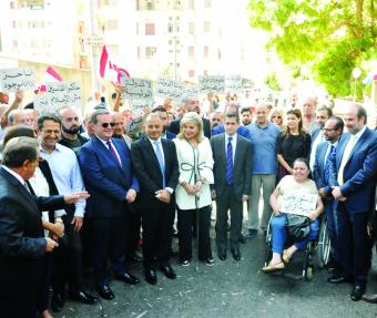 تظاهرة سيادية أمام قصر العدل... والحكم في 21 ت2 ... نداء الوطن"... قضية هوية ونظام