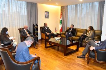بوشكيان بحث في التعاون بين وزارة الصناعة والـUSAID