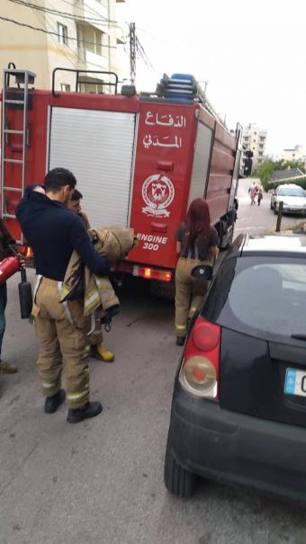 بالصور: حريق داخل شقة في ساحل علما