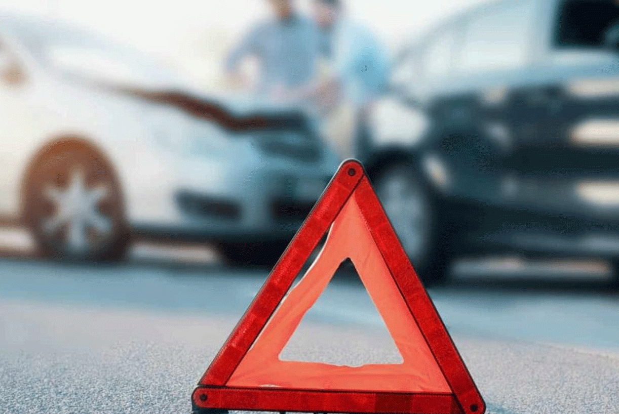 جرحى نتيجة تصادم بين سيارتين في تبنين
