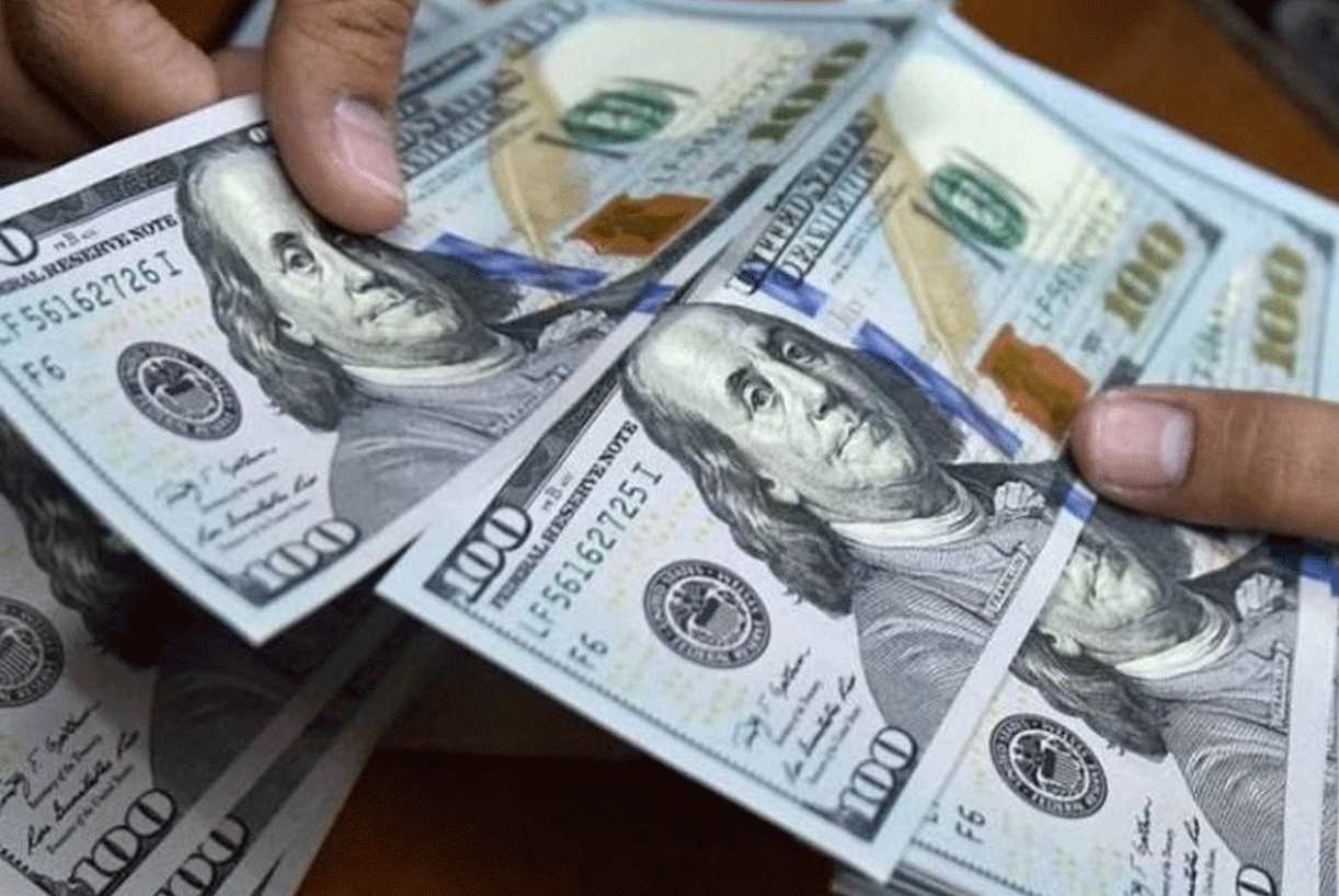 المصارف المركزيّة قد تلجأ إلى إخفاء احتياطاتها من الدولار