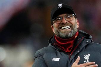 كلوب يجدد عقده مع ليفربول براتب أعلى