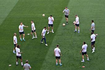 اليوم نهائي مسابقة "يوروبا ليغ" بين أينتراخت فرانكفورت والرينجرز