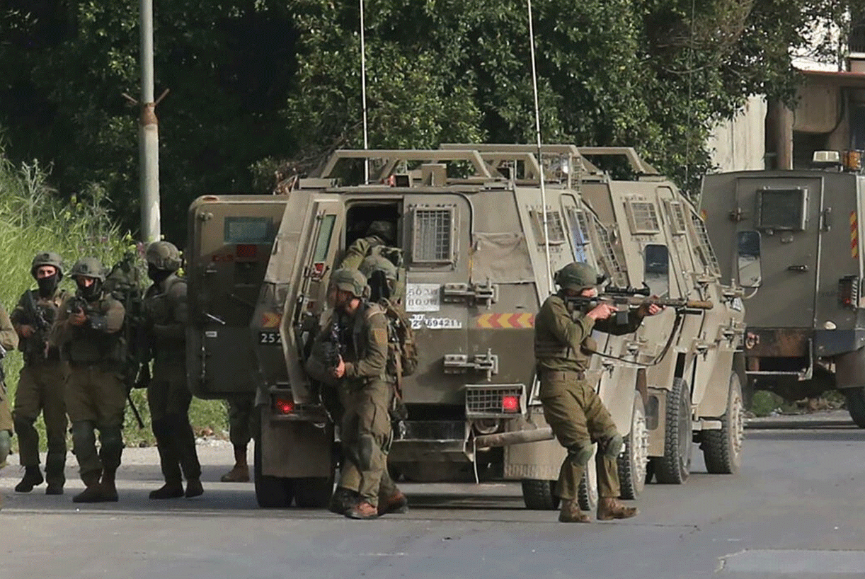 مقتل فلسطيني خلال عملية عسكرية إسرائيلية في الضفة الغربية