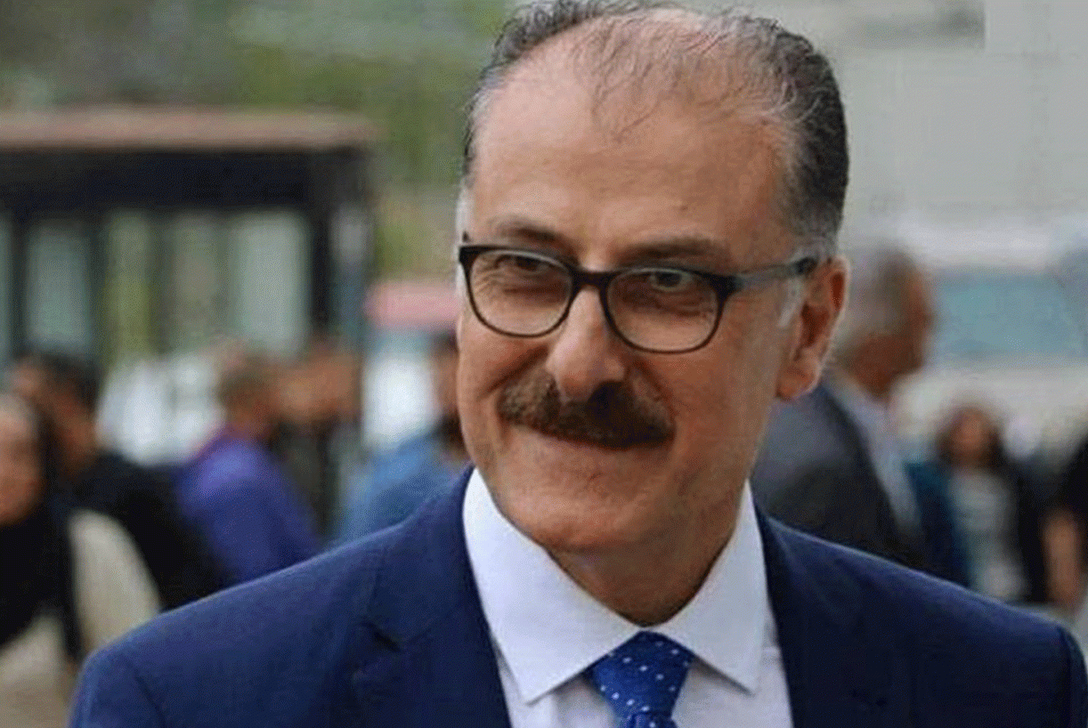 عبدالله: هؤلاء هم المستفيدون من "لعبة الدولار"