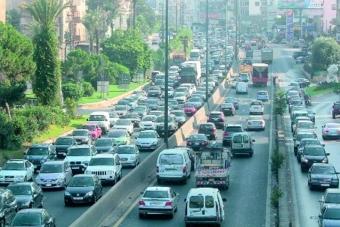 جريح بتصادم بين 5 مركبات على اوتوستراد جونية