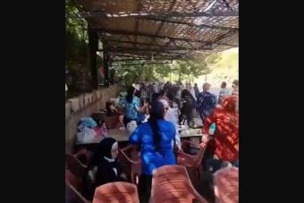 بالفيديو: في عيون السّمك.. 5 جرحى بإشكالٍ فرديّ وتضارُب بالعصي والسكاكين!