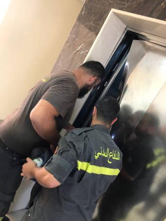 انقاذ 3 اشخاص من داخل مصعد مستشفى في زحلة